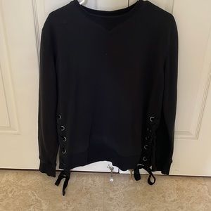 Black sweatshirt